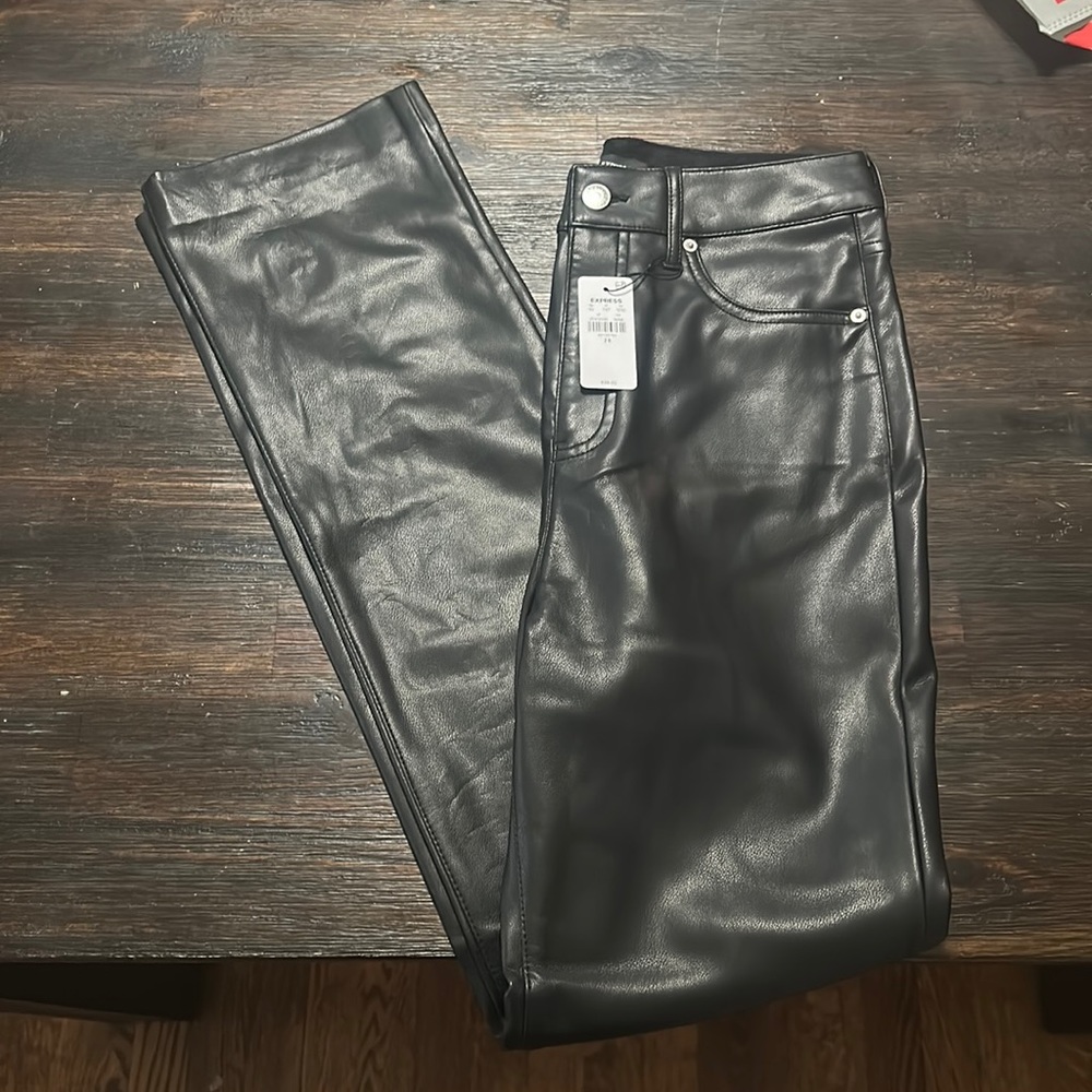 Express NWT super high waisted faux leather 90s pants size 2R